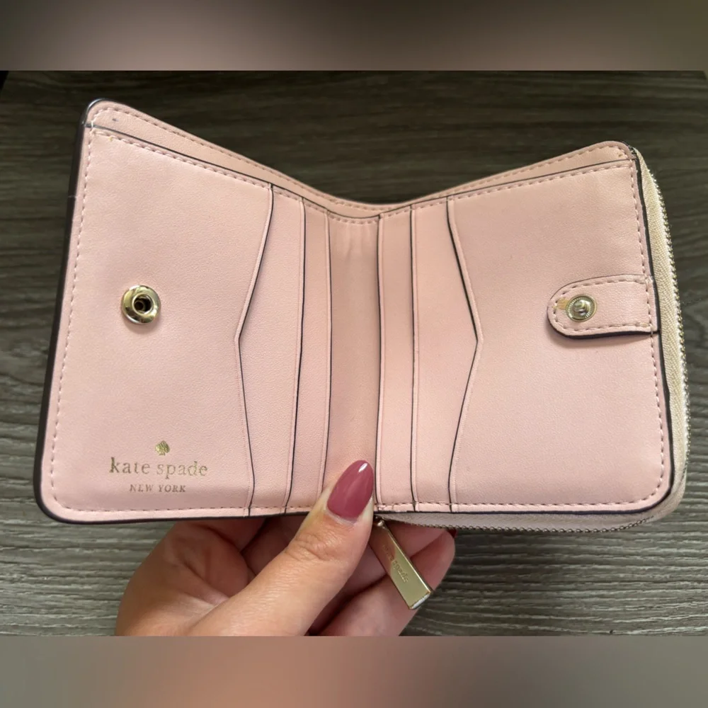 Kate Spade Leila Small Pebbled Leather Wallet